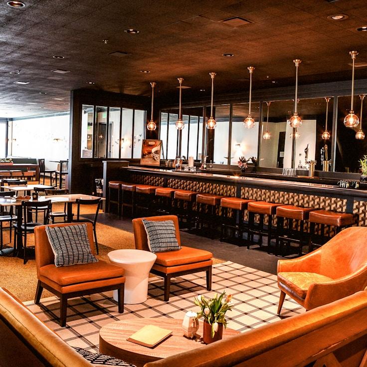 Casual restaurant with booth seating